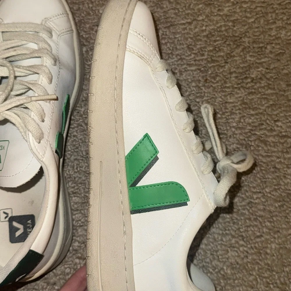 Veja Leather Sneakers in White with Green V - Picture 5 of 6